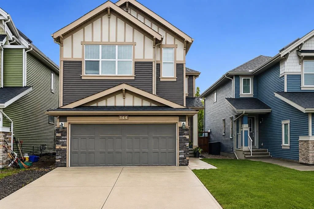 144 Sunrise View, Cochrane — main listing photo