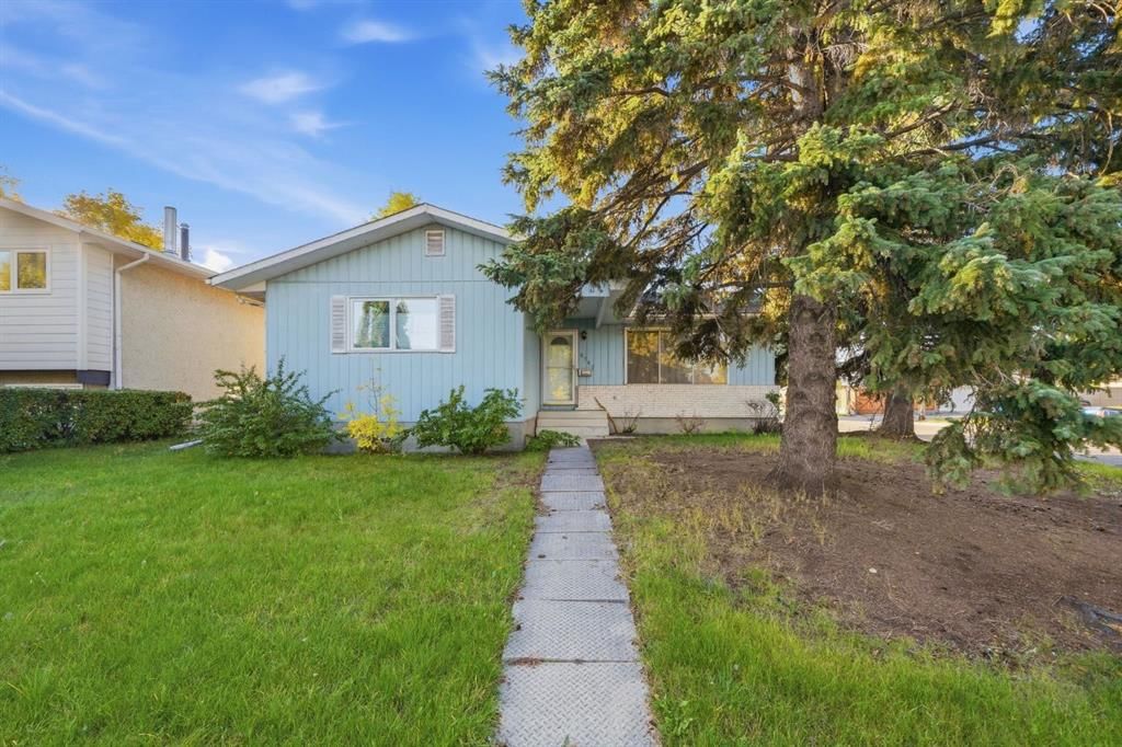8303 Addison Drive SE, Calgary — main listing photo