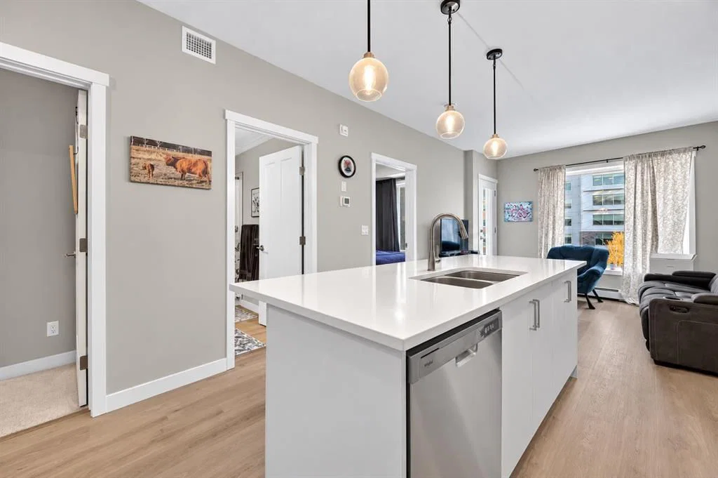 206, 700 Shawnee Square SW, Calgary — photo 3 of 19