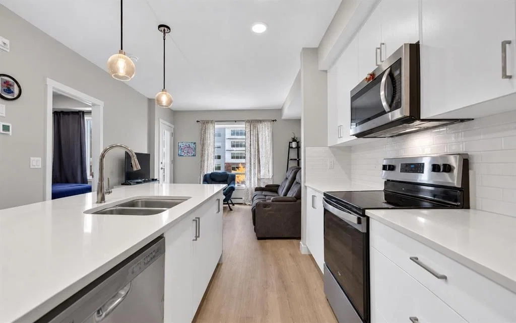 206, 700 Shawnee Square SW, Calgary — photo 4 of 19
