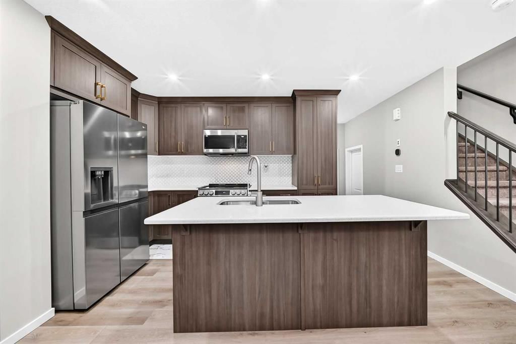 122 Yorkville Road SW, Calgary — photo 2 of 44