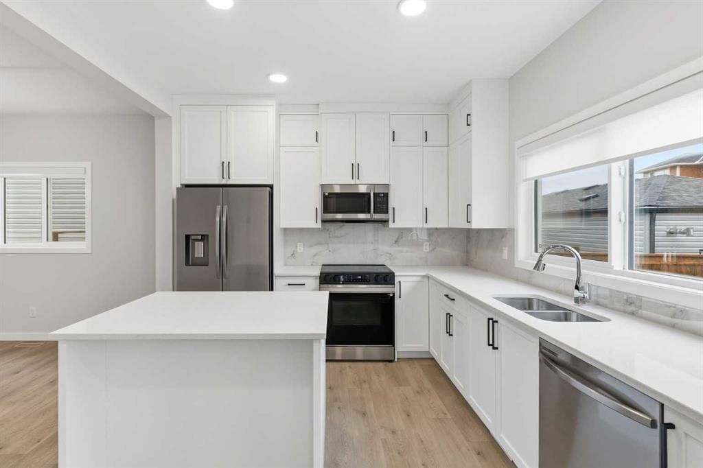 2213 Bayview Drive SW, Airdrie — photo 5 of 10