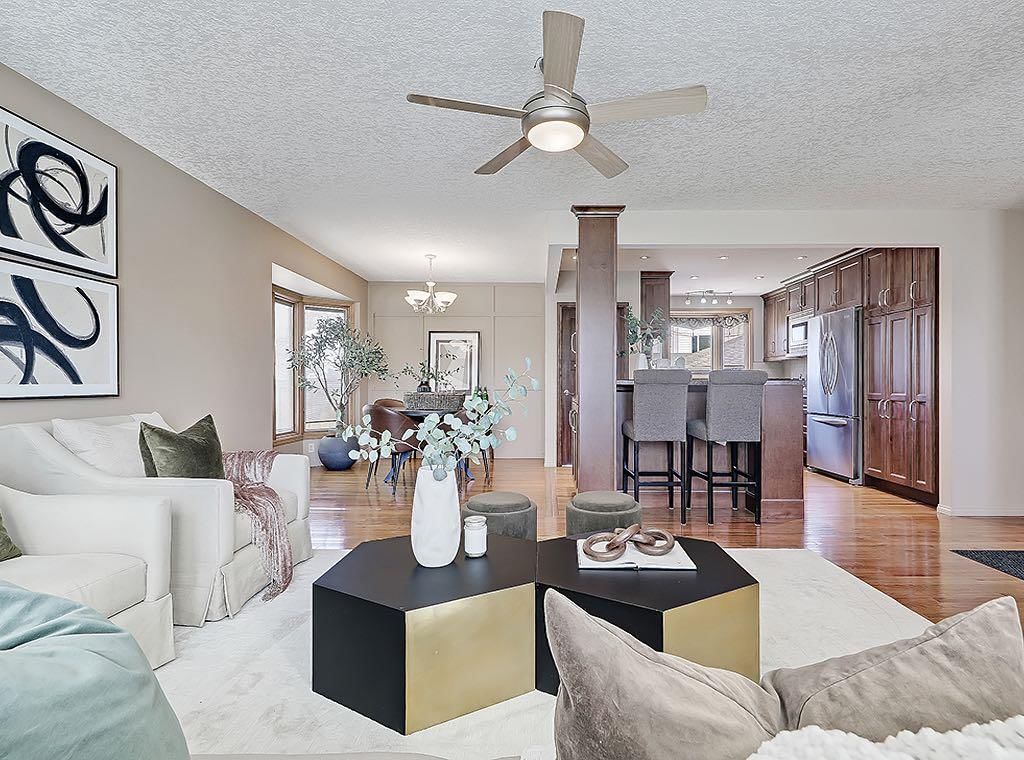 44 Granlea Place SW, Calgary — photo 4 of 28