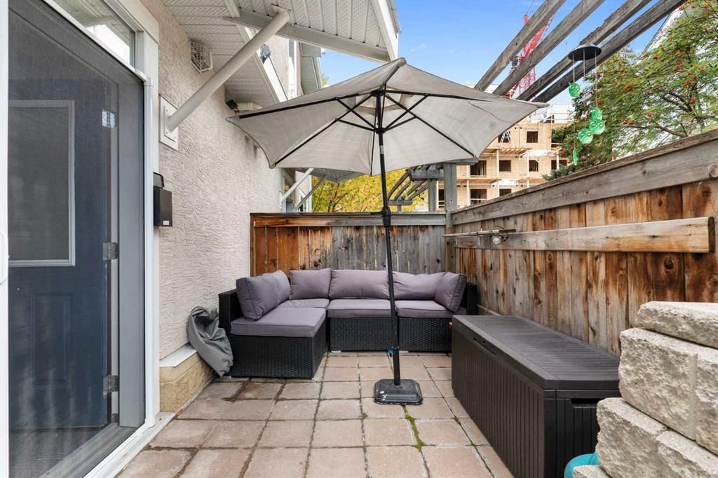 8, 2001 34 Avenue SW, Calgary — photo 4 of 45