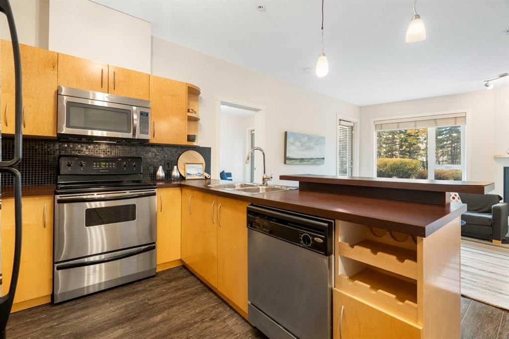 127, 69 Springborough Court SW, Calgary — photo 5 of 29