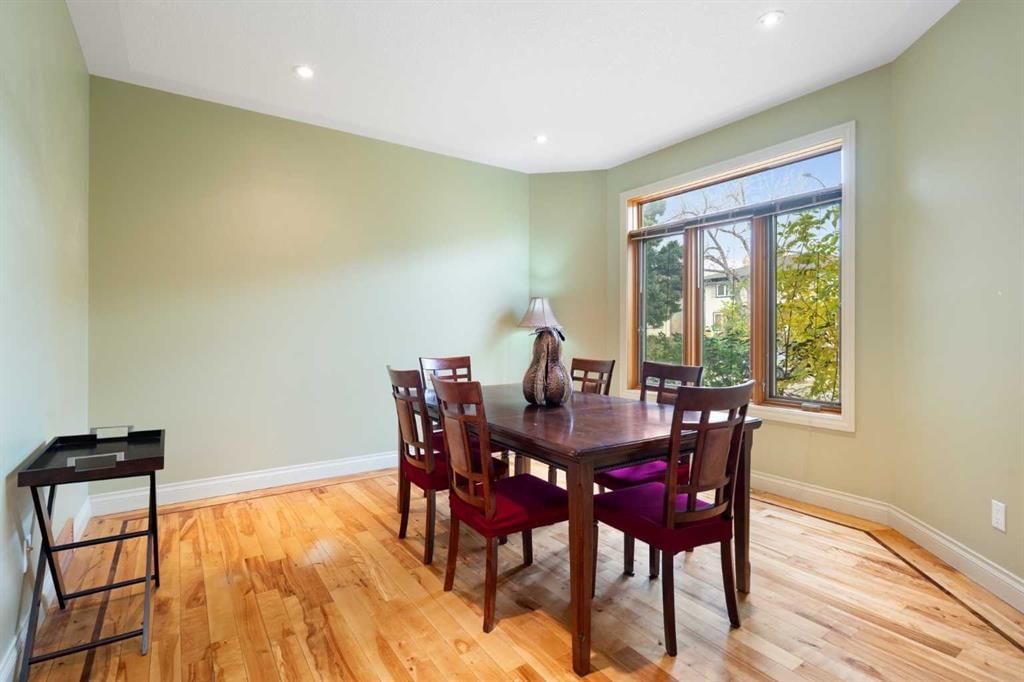 2323 22 Avenue SW, Calgary — photo 4 of 45