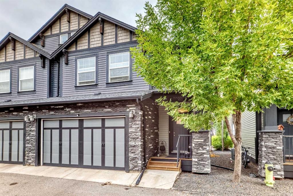 901, 110 Coopers Common SW, Airdrie — main listing photo