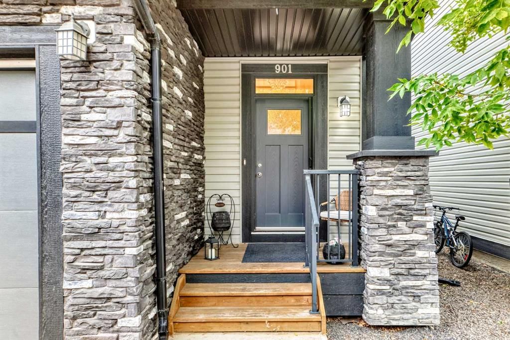901, 110 Coopers Common SW, Airdrie — photo 2 of 49