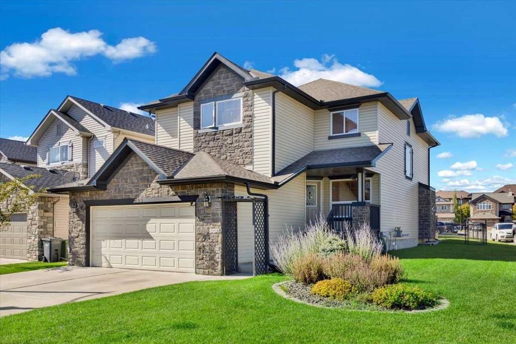 209 Crystal Green Point, Okotoks — photo 2 of 35
