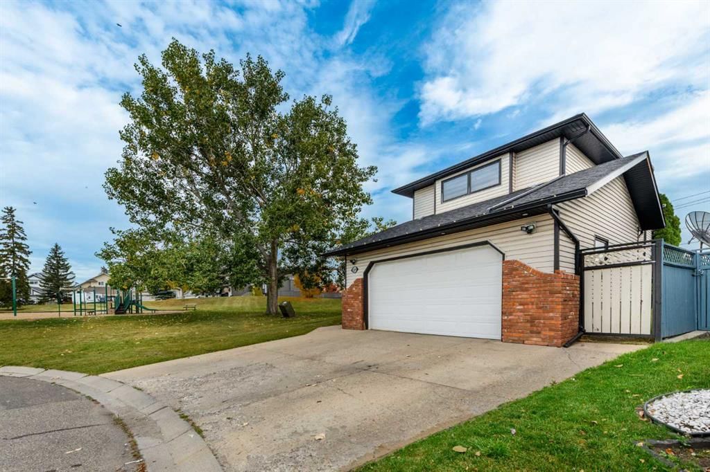 119 Pasadena Green NE, Calgary — photo 4 of 44