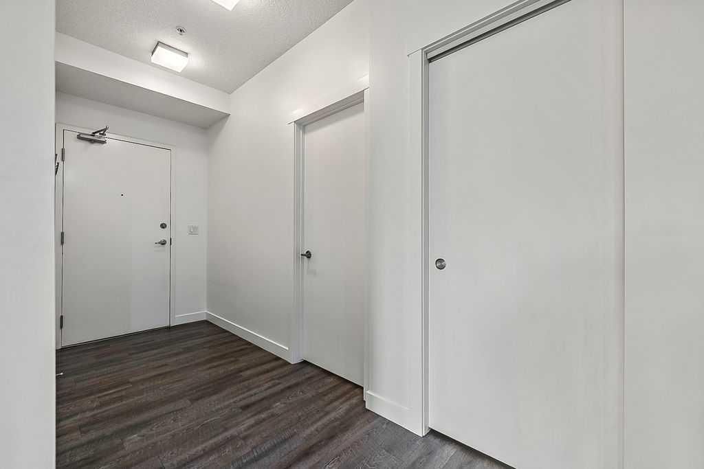 312, 811 5 Street NE, Calgary — photo 3 of 26