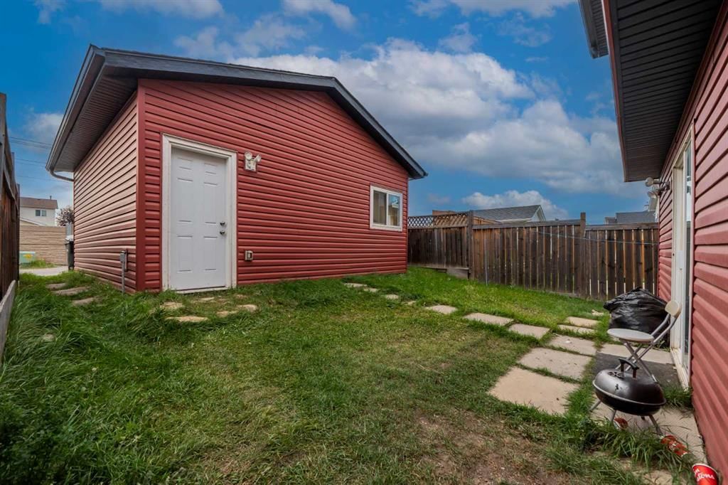 65 Martinvalley Road NE, Calgary — photo 4 of 48