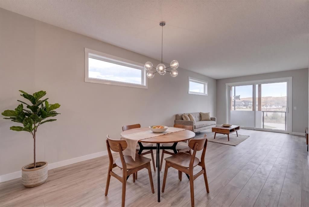19733 42 Street SE, Calgary — photo 4 of 48