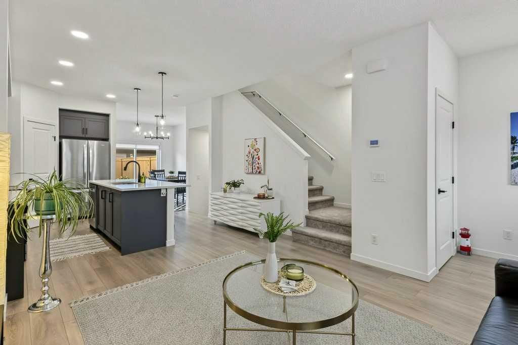 533 Sage Hill Road NW, Calgary — main listing photo