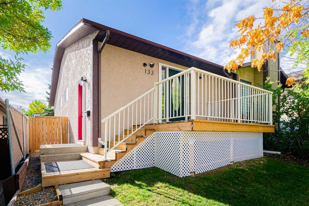 133 Berwick Drive NW, Calgary — photo 2 of 36