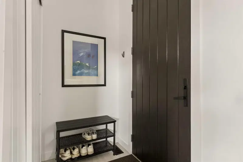 2920 15 Street SW, Calgary — photo 3 of 43