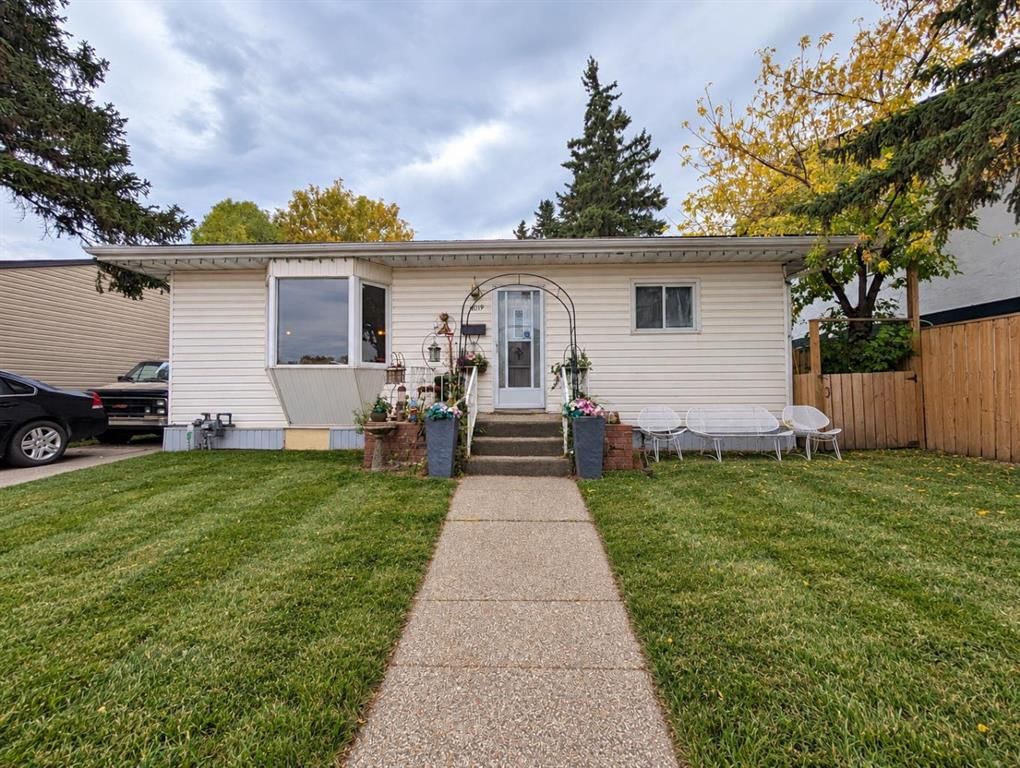 8119 34 Avenue NW, Calgary — main listing photo