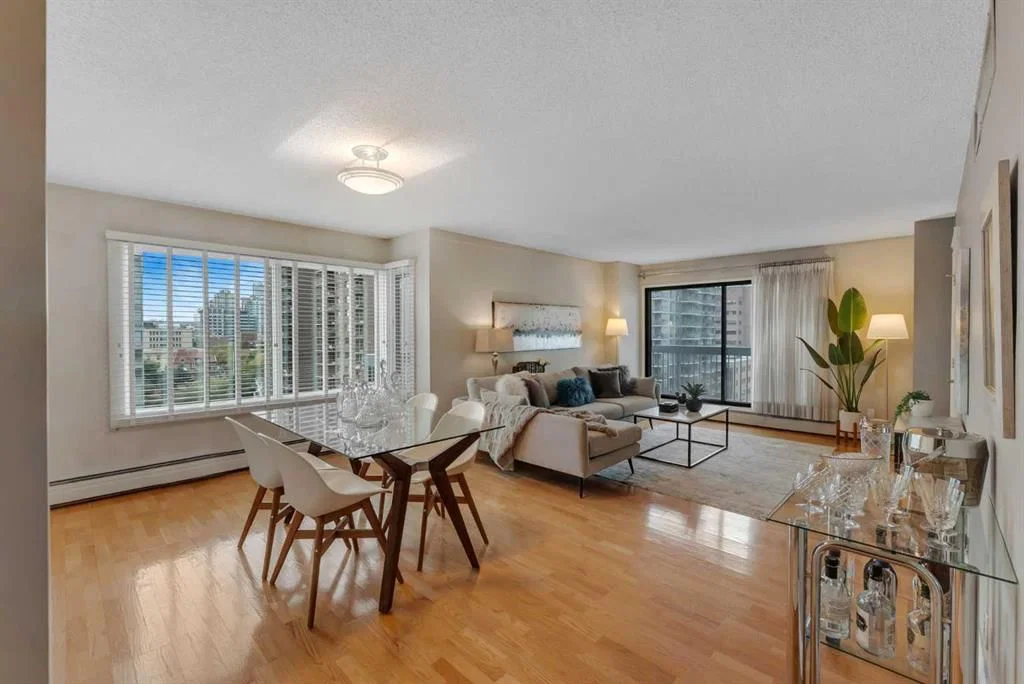 920, 540 14 Avenue SW, Calgary — main listing photo