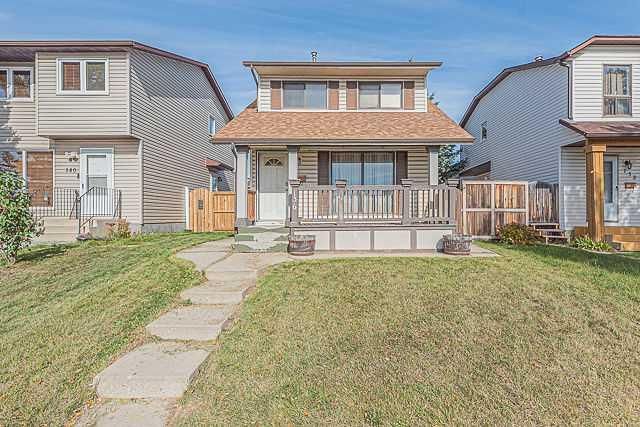 136 Castleridge Drive NE, Calgary — main listing photo