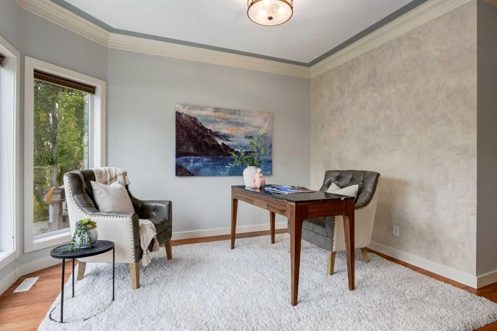 1527 18 Avenue NW, Calgary — photo 4 of 46