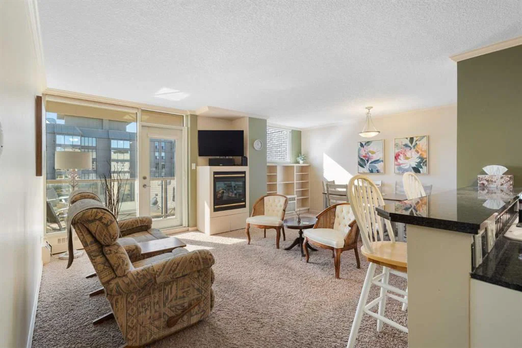 704, 4603 Varsity Drive NW, Calgary — photo 5 of 27