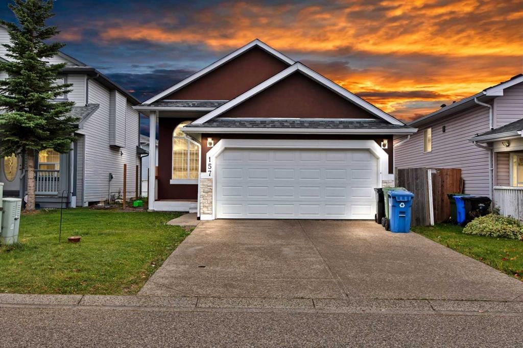 157 Saratoga Close NE, Calgary — home for sale
