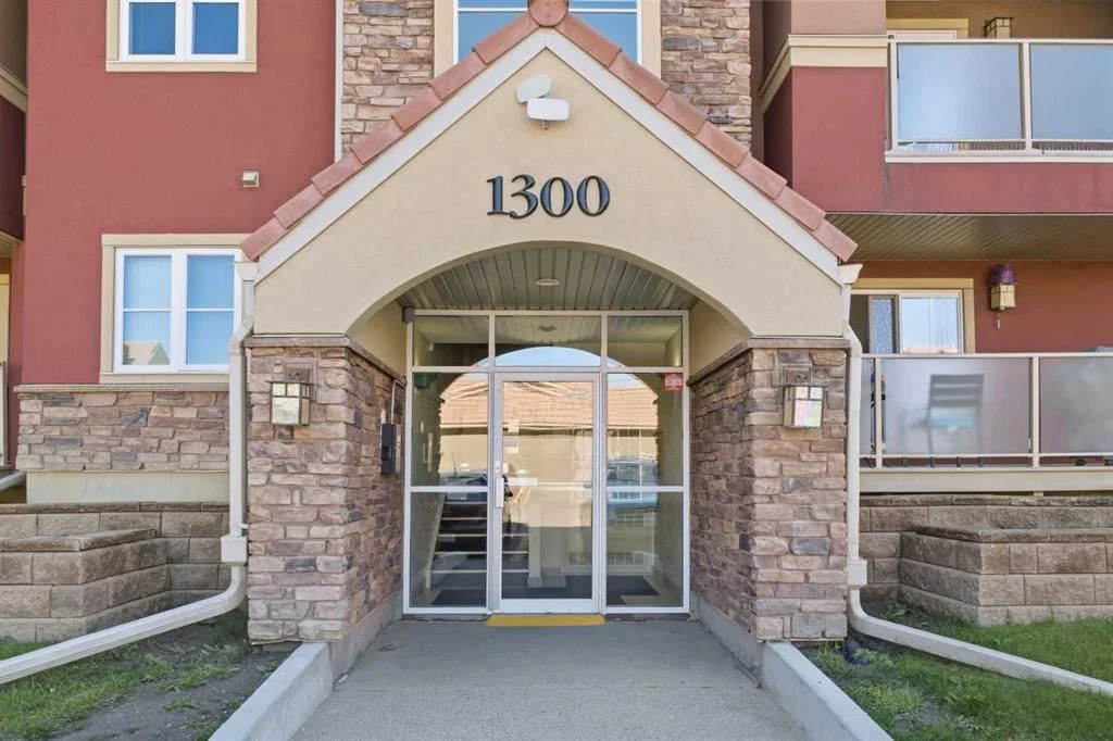 ., 1313 Edenwold Heights NW, Calgary — main listing photo