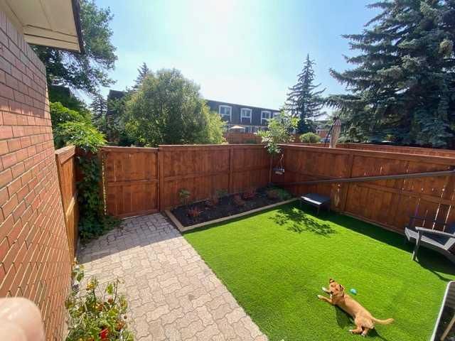 152, 330 Canterbury Drive SW, Calgary — photo 5 of 33