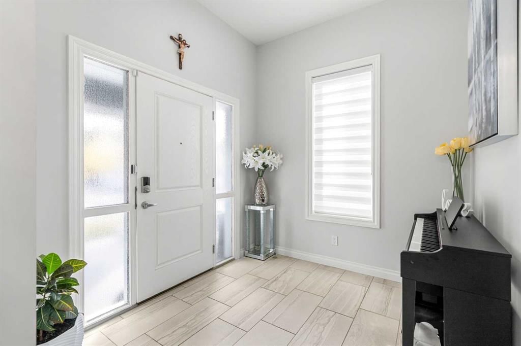 107 Masters Way SE, Calgary — photo 4 of 50
