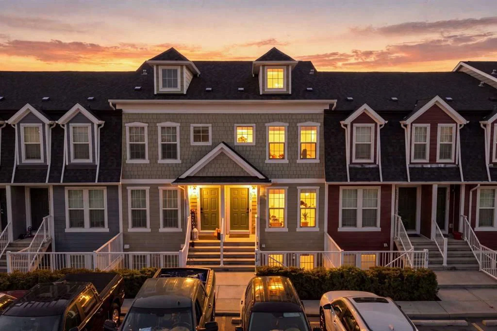 520 Auburn Bay Circle SE, Calgary — main listing photo