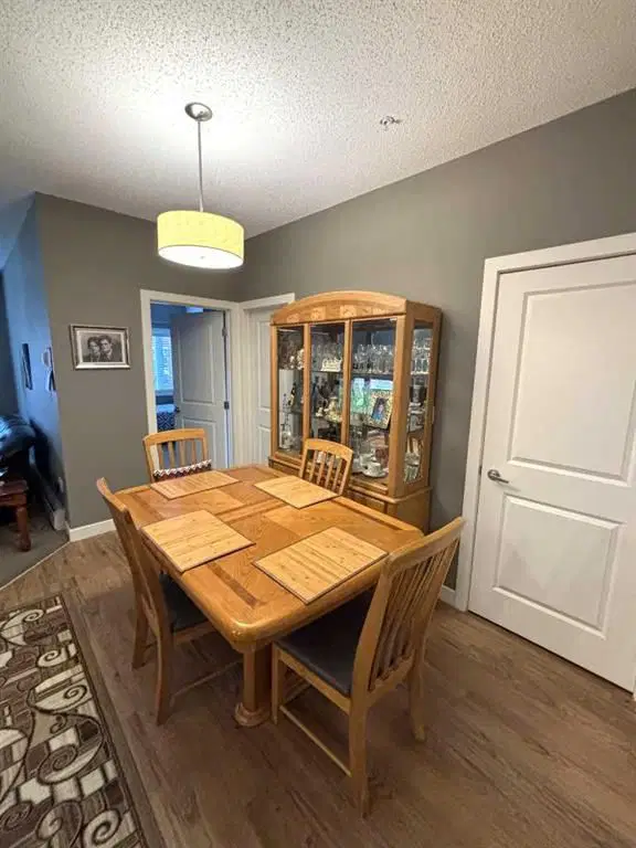 212, 11 Millrise Drive SW, Calgary — photo 2 of 39