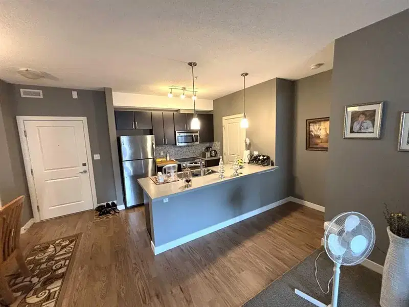 212, 11 Millrise Drive SW, Calgary — photo 4 of 39