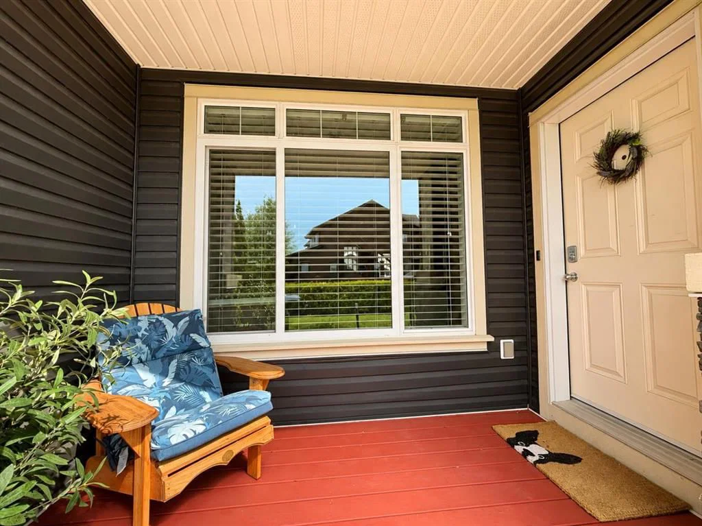 12 Fireside Bend, Cochrane — photo 3 of 29