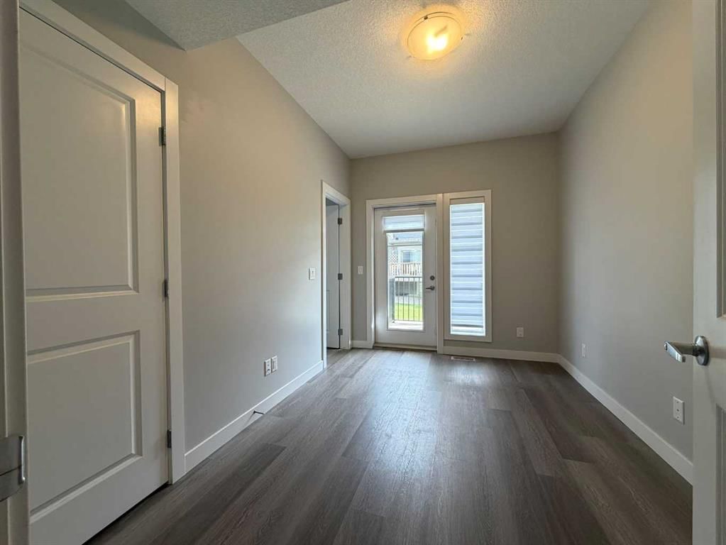 712 Sage Hill Grove NW, Calgary — photo 4 of 29
