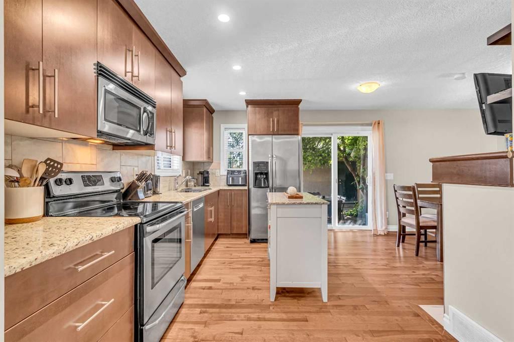 2, 821 Mcdougall Road NE, Calgary — photo 2 of 41