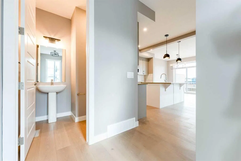63 Waterford Mews, Chestermere — photo 4 of 20