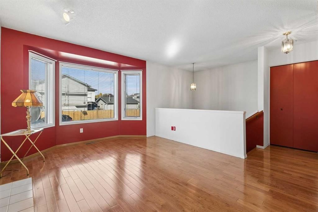 116 Covington Rise NE, Calgary — photo 3 of 30