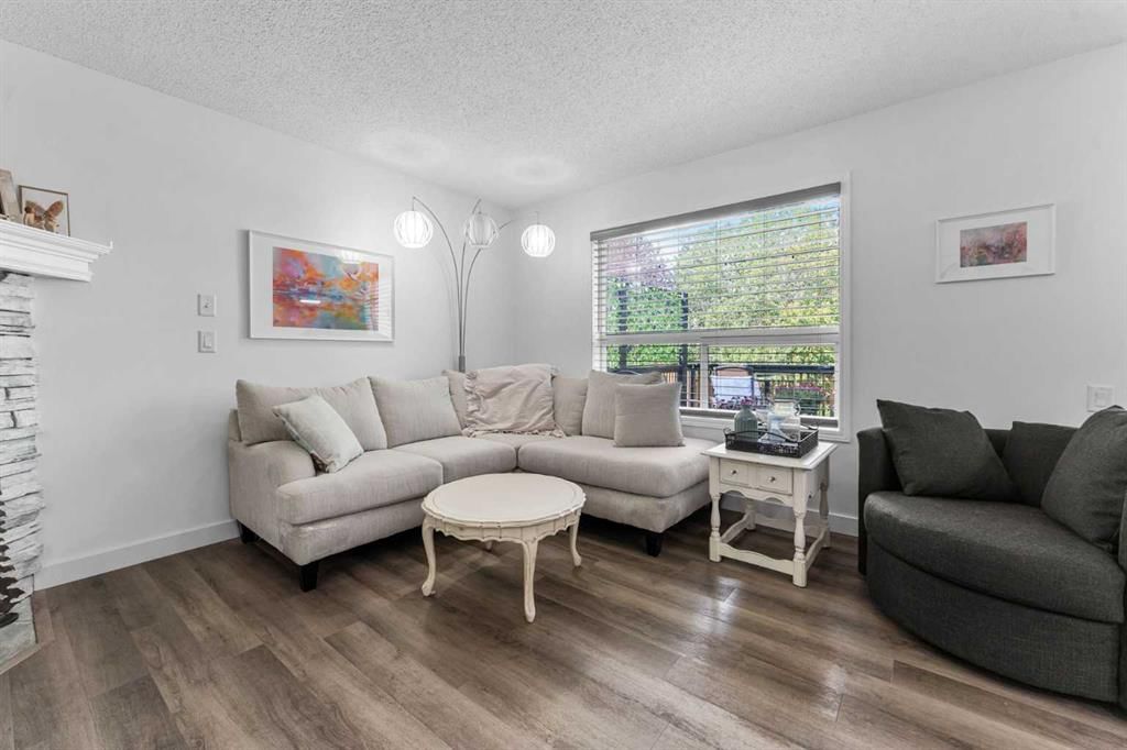 438 Auburn Bay Heights SE, Calgary — photo 5 of 35