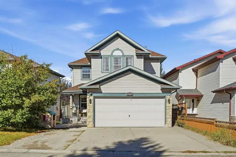222 Douglas Ridge Circle SE, Calgary — main listing photo