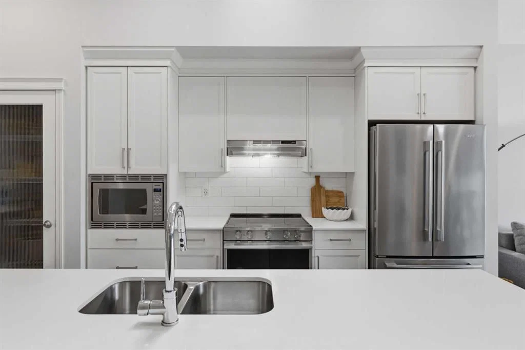 84 Wolf Creek Manor SE, Calgary — photo 5 of 41