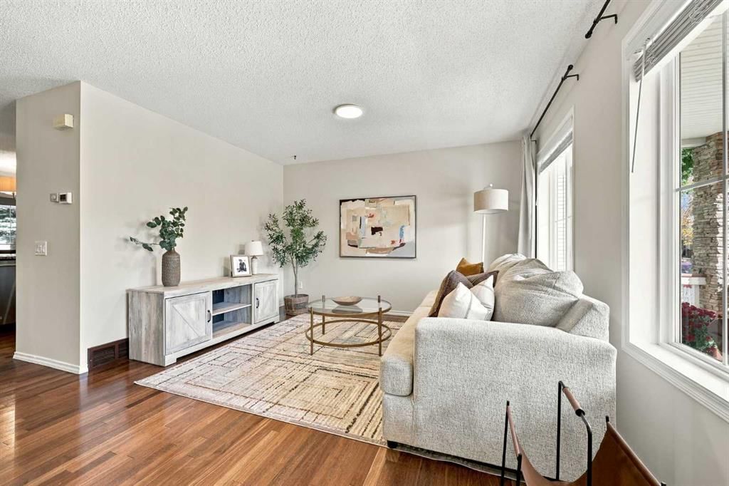 124 Inverness Rise SE, Calgary — photo 5 of 48