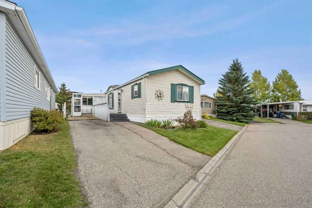 142, 99 Arbour Lake Road, Calgary — photo 2 of 48