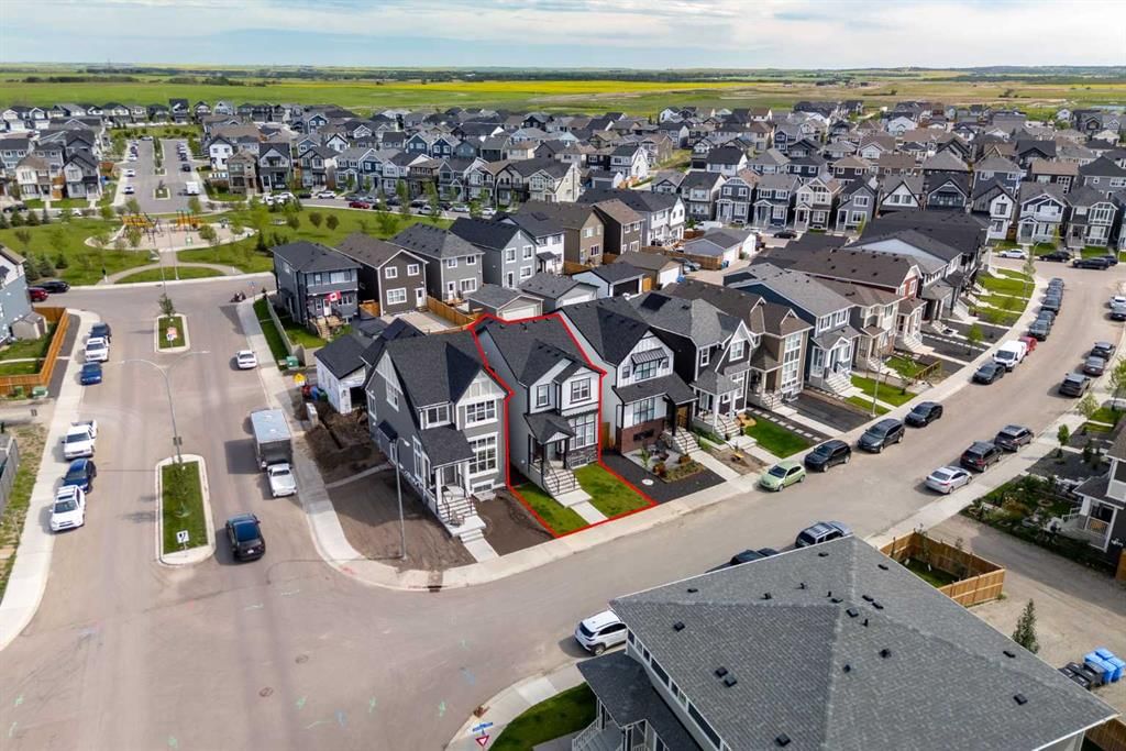31 Magnolia Grove SE, Calgary — main listing photo