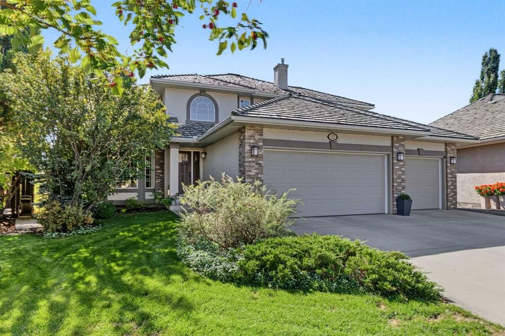 32 Mt Kidd Point SE, Calgary — photo 2 of 50
