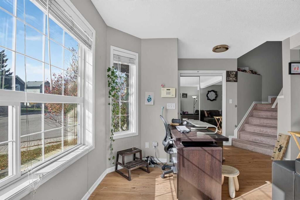 162 Bridlewood Avenue SW, Calgary — photo 3 of 34
