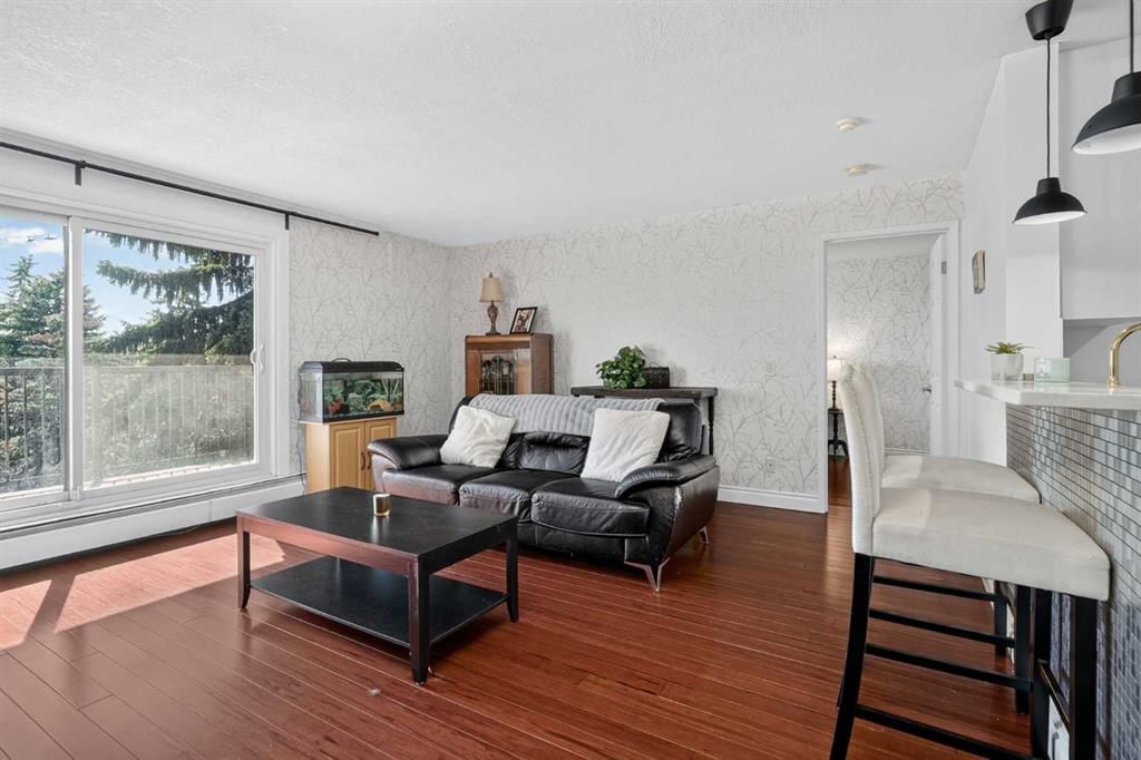 5208, 27 Grier Place NE, Calgary — photo 5 of 34