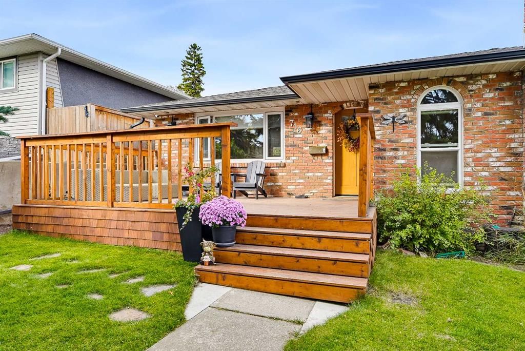 716 Seymour Avenue SW, Calgary — photo 3 of 43