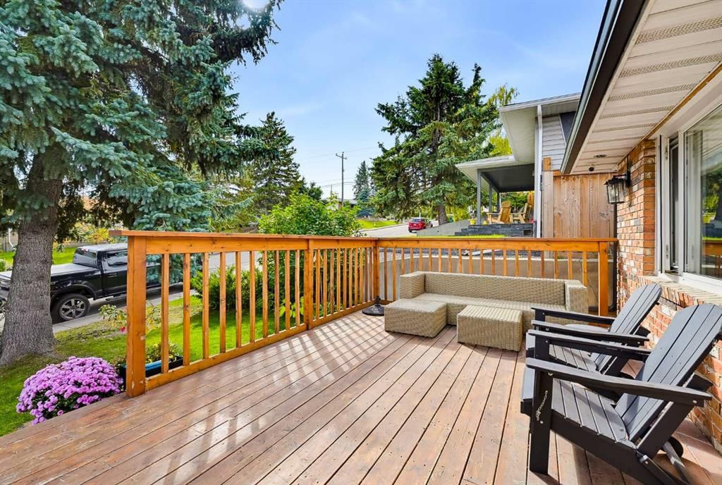 716 Seymour Avenue SW, Calgary — photo 5 of 43