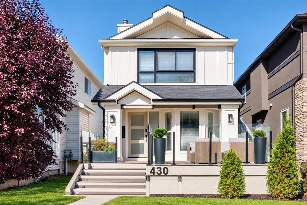 430 56 Avenue SW, Calgary — photo 3 of 45