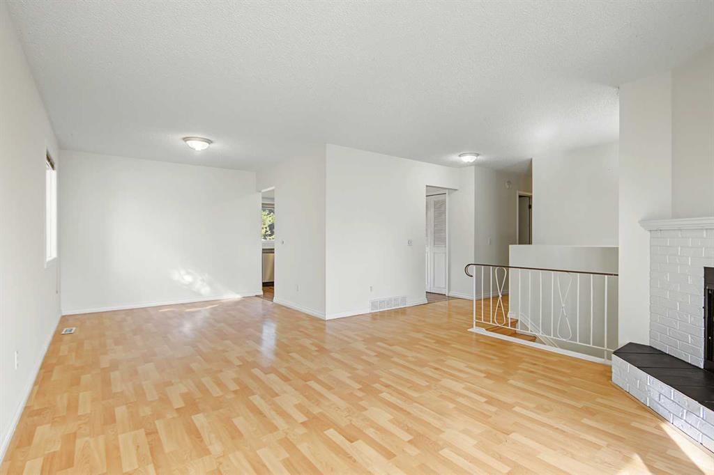 9611 24 Street SW, Calgary — photo 4 of 38
